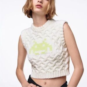 ZARA Women's Large X Space Invaders Pacman Rachatte Crew Neck Sweater Vest Crop